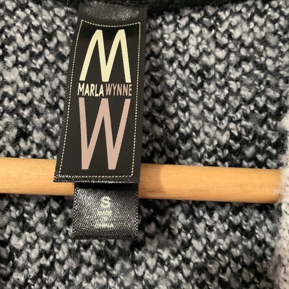 Women Coat - Picture 3 of 4